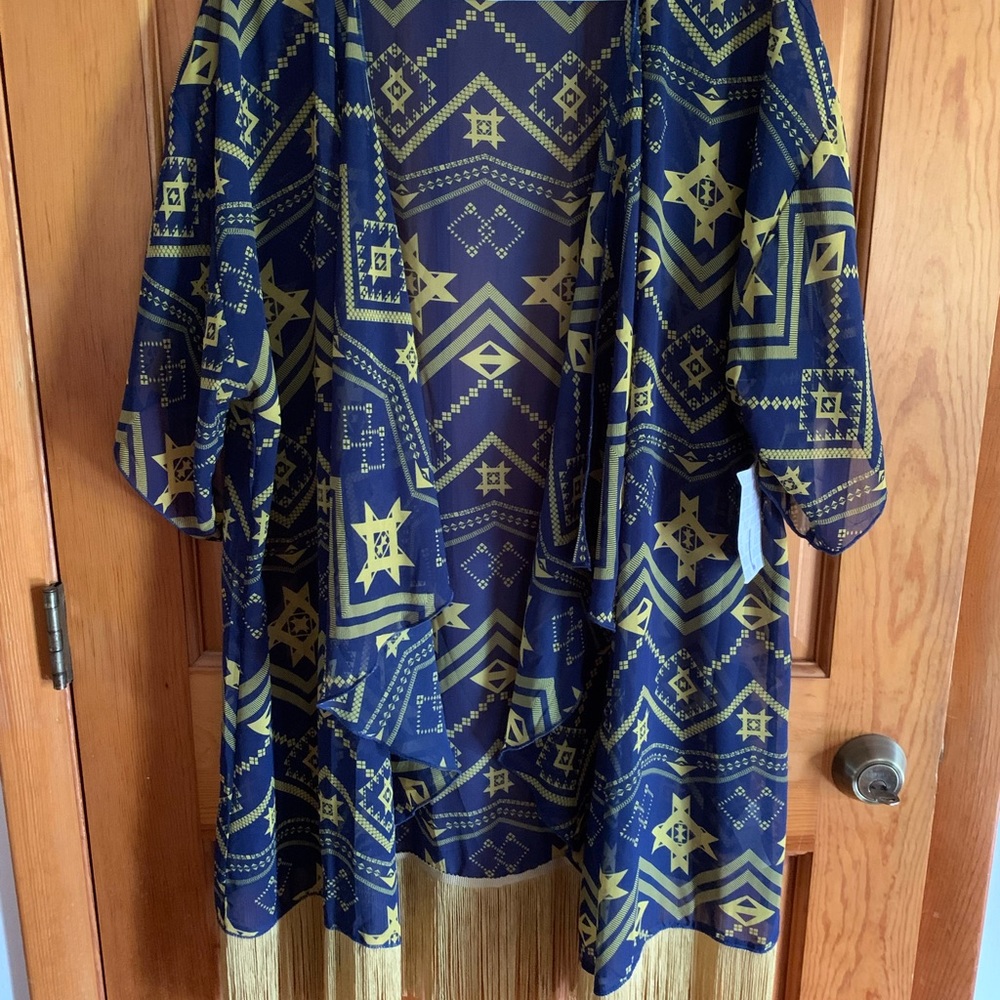 LulaRoe Monroe Kimono. Never worn with tags